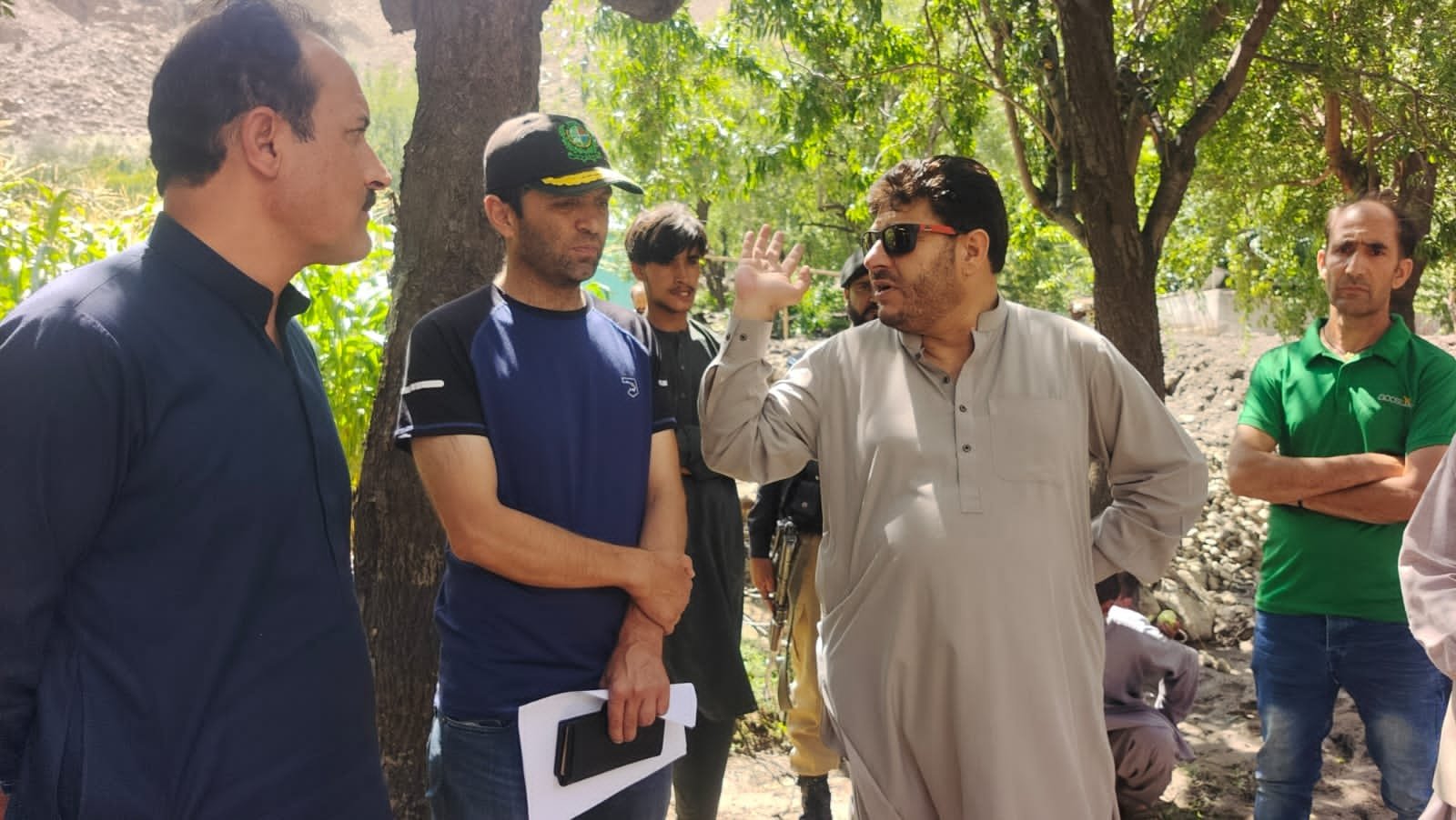 *متاثرین کی ہر ممکن مدد کی جائیگی ،حبیب الرحمن ڈپٹی کمشنر* غذر