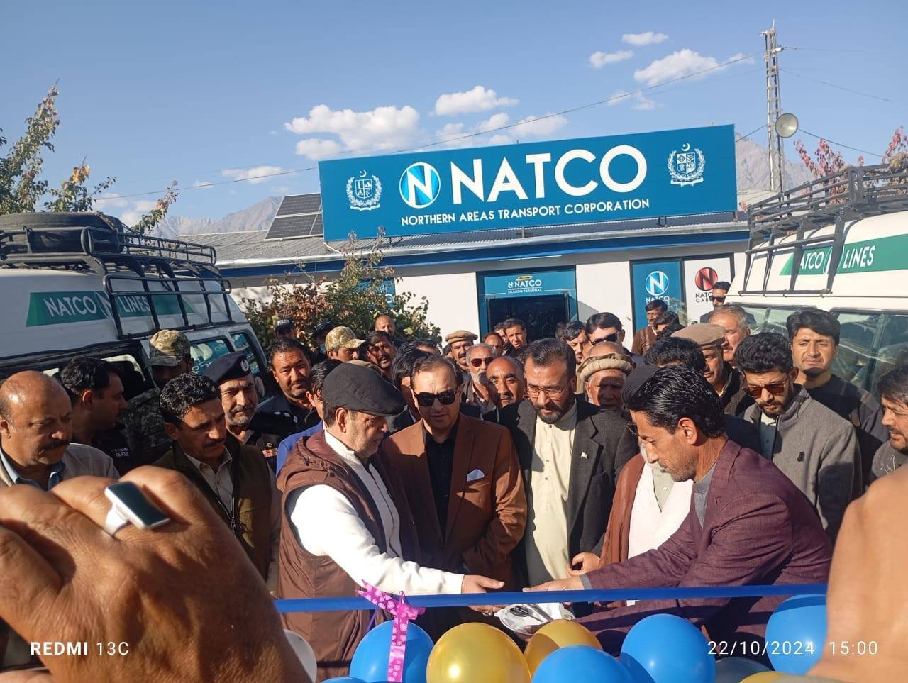 سکردو. نیٹکو لائنز  سے عام آدمی کیلئے سفری سہولیات میسر ہوں گی۔ سید مہدی شاہ نیٹکو سروس قائد عوام شہید زوالفقار علی بھٹو کا تحفہ ہے۔ گورنر گلگت بلتستان غریب عوام کا سوچ کر ایم ڈی نیٹکو کو اندون شہر سروس شروع کرنے کی ہدایت دی تھی۔ سید مہدی شاہ