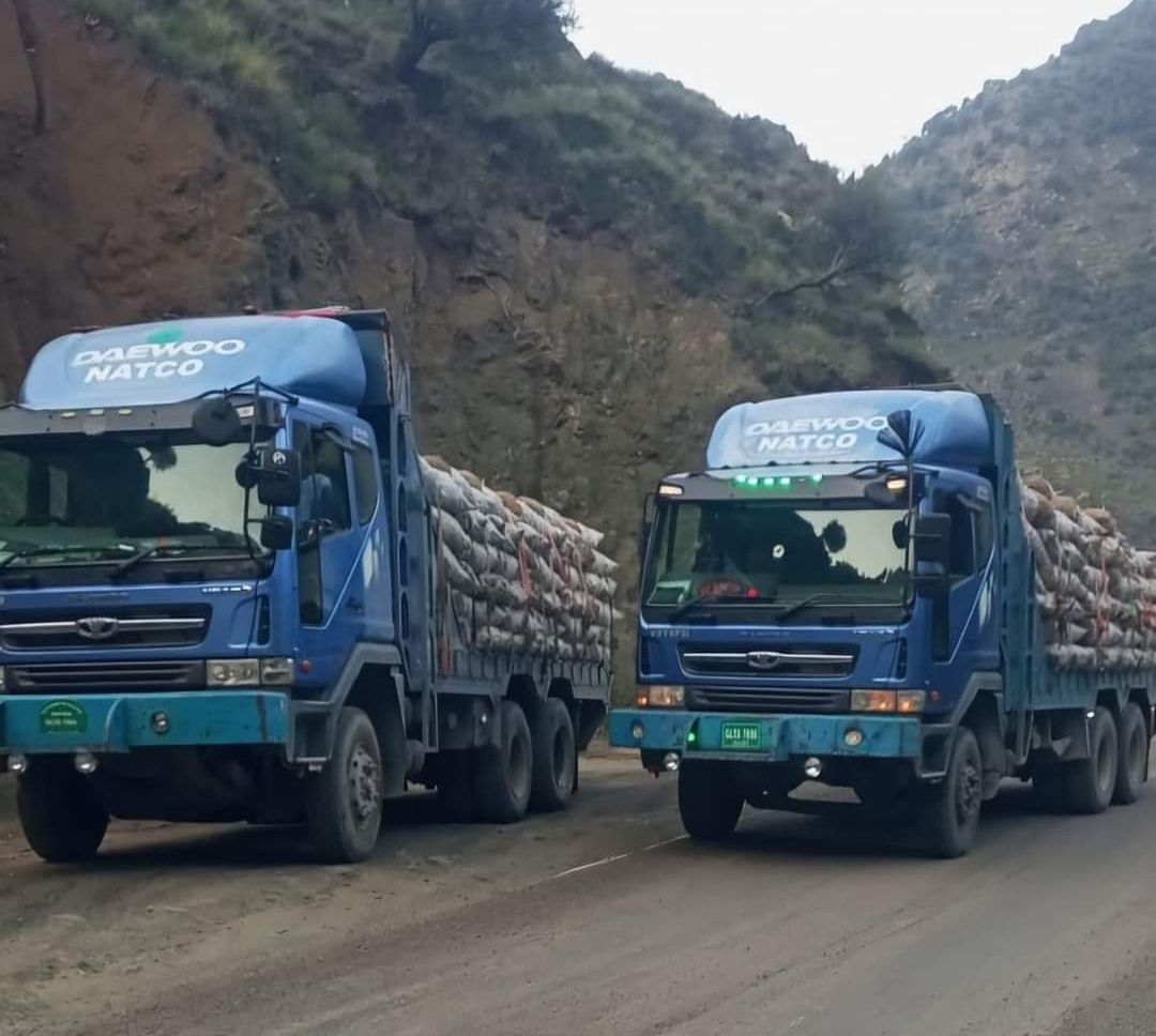 گلگت  وزیر اعلی گلگت بلتستان کے خصوصی احکامات پر سردیوں کی آمد سے قبل بالائی علاقوں میں سبسڈائزڈ گندم کی ترسیل یقینی بنانے کیلئے محکمہ خوراک نے آج نیٹکو کے 40 ٹرکوں میں 12،210 گندم بوری راولپنڈی سے روانہ کر دئیے ہی اور ان میں سے 10,150 بوری گندم گلگت بلتس