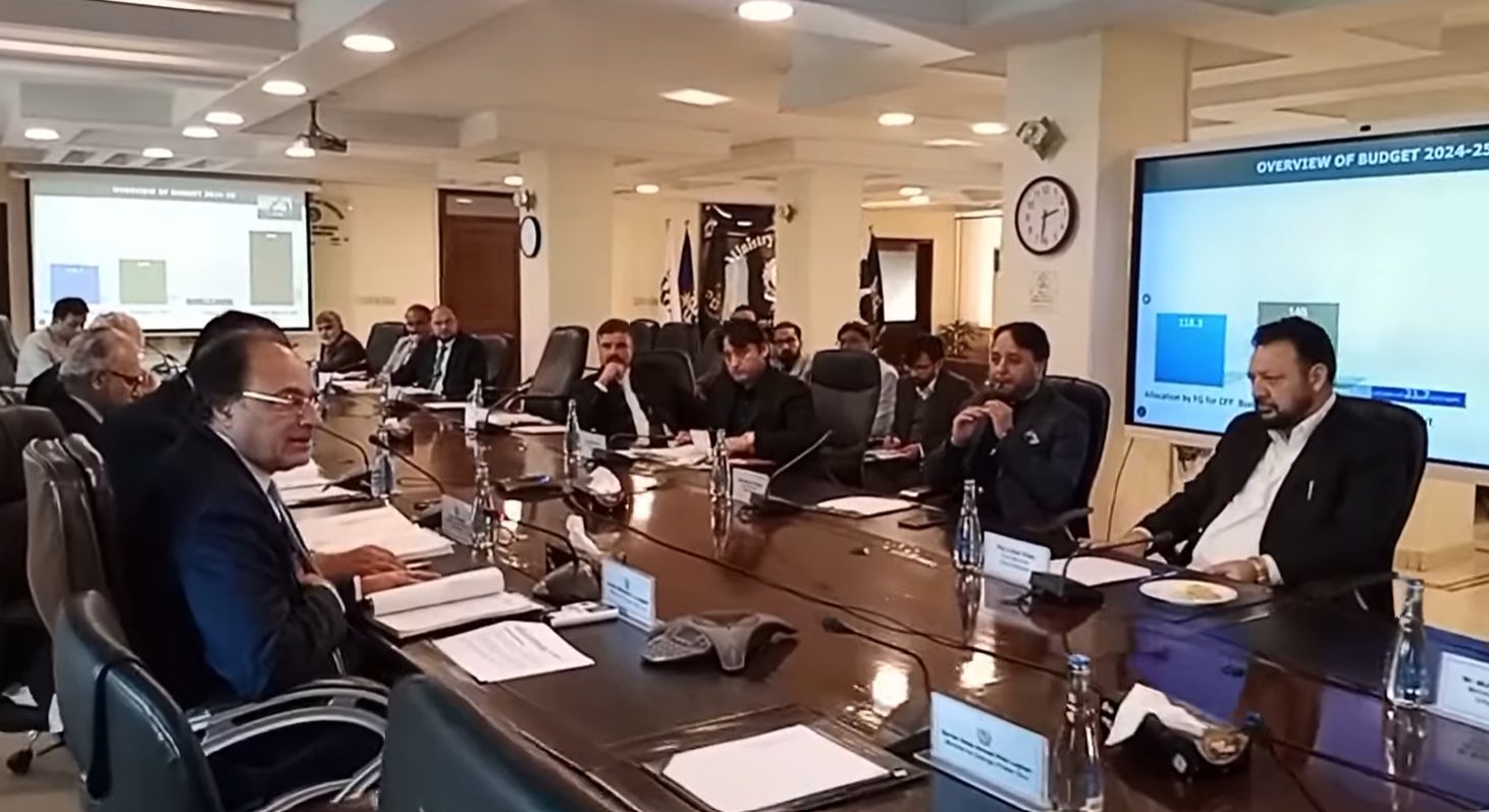 اسلام آباد-وزیراعلیٰ گلگت بلتستان حاجی گلبر خان نے وزیراعظم پاکستان میاں محمد شہباز شریف سے بذریعہ خط اوربذریعہ ملاقات گلگت بلتستان کے انتہائی اہم مسائل کی نشاندہی اورانھیں حل کرنے کے لئے اقدامات واحکامات جاری کرنے کی درخواست کی تھی