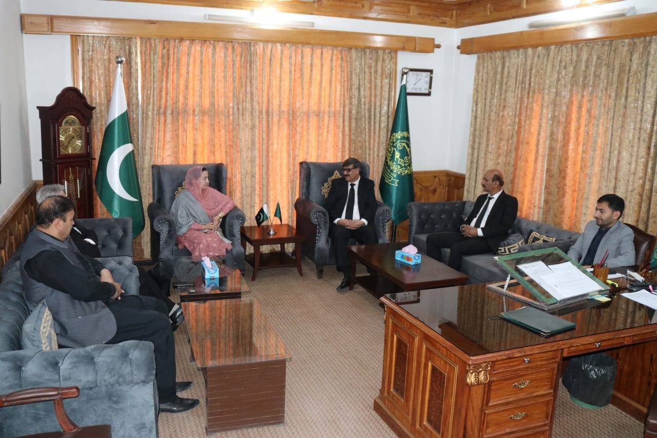 14 اکتوبر 2024 ڈپٹی سپیکر گلگت بلتستان اسمبلی کاگلگت۔بلتستان سروس ٹریبونل کا دورہ ڈپٹی اسپیکر محترمہ سعدیہ دانش صاحبہ  نے آ ج گلگت ۔بلتستان سروس ٹریبیونل کا دورہ کیا۔گلگت۔بلتستان سروس ٹریبیونل کے معزز چیئر مین جناب ممتاز احمد اور ممبران جناب منیر احمد اور