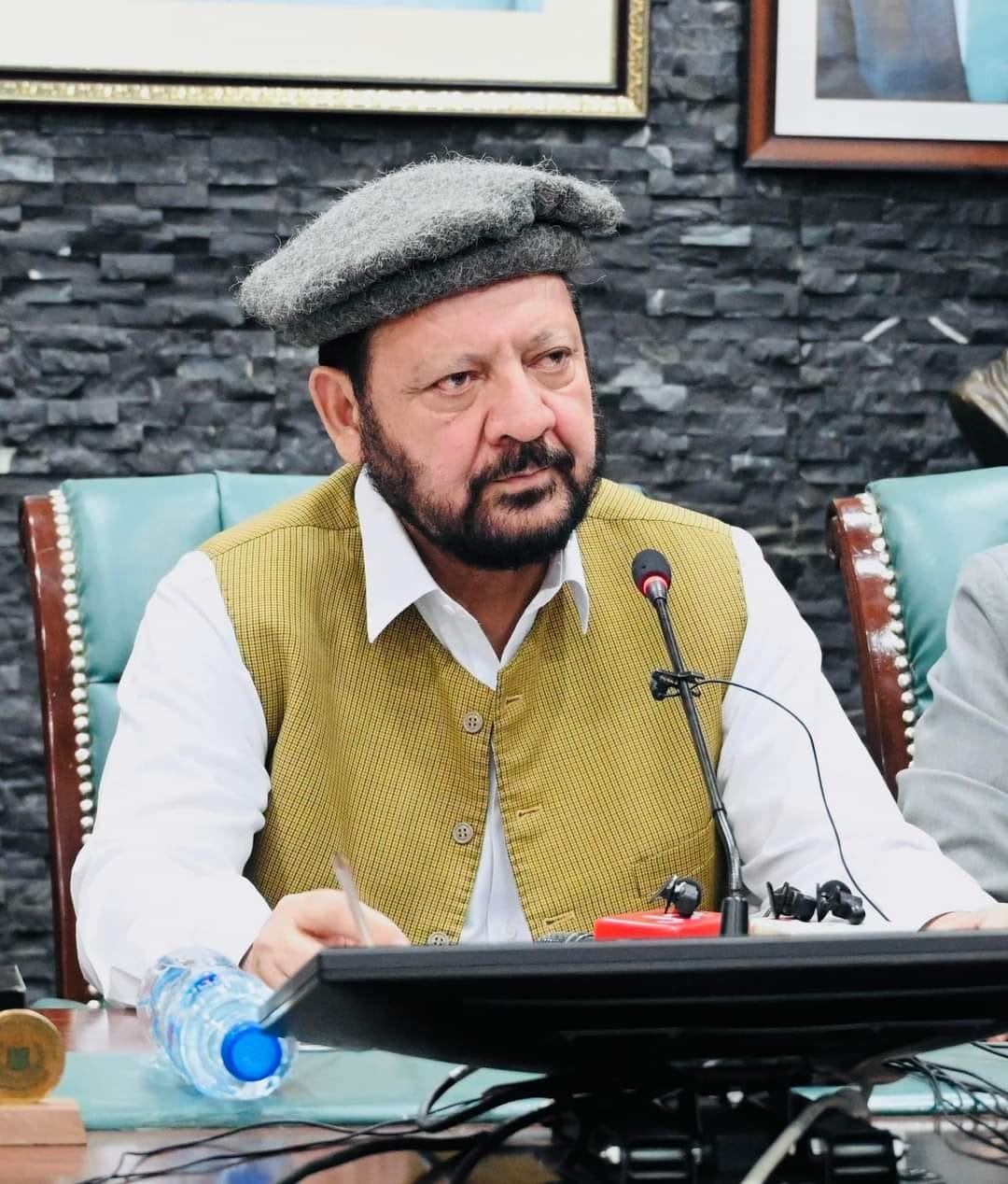 وزیر اعلی گلگت بلتستان حاجی گلبر خان نے 12 ربیع الاول کے پرمسرت موقع پر مبارکباد پیش کرتےہوئےکہاہےکہ ،اللہ تعالیٰ نے اس مہینے میں ہمیں حضرت محمد خاتم النبین ﷺ کی ولادت کی صورت میں عظیم نعمت عطا فرمائی،آپ ؐ رہتی دنیا تک انسانیت کے لئے ہدایت کا سرچشمہ ہیں ۔