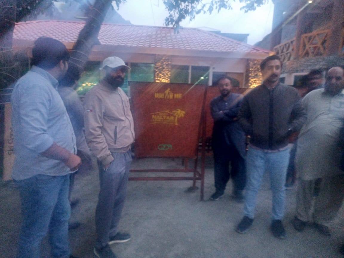 گلگت(پ ر)  ڈائریکٹر جنرل گلگت ڈویلپمنٹ اتھارٹی عباس علی خان کی ہدایات پر جی ڈی اے کی طرف سے نلتر کی خوبصورتی اور ٹورسٹ کو معلومات کی فراہمی  کیلئے مختلف مقامات پر انفارمیشن بورڈز، ڈسٹ بن اور آئے روز ہونے والے ایکسیڈنٹ کی روک تھام کیلئے سپیڈ بریکرز نصب کیئ