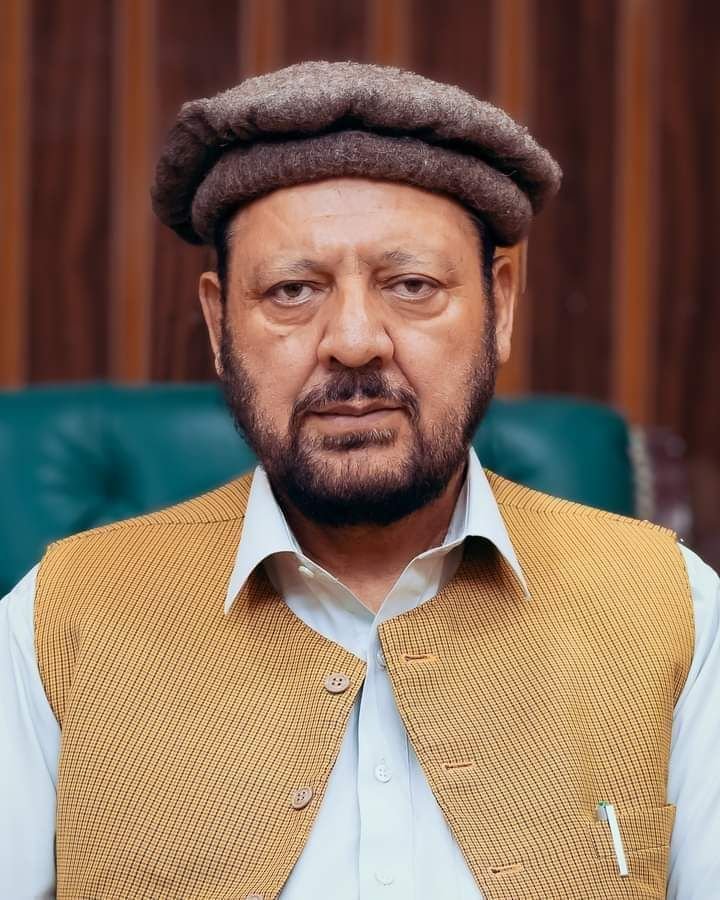 وزیر اعلیٰ گلگت  بلتستان حاجی گلبر خان نے مسیحی برادری کو کرسمس ڈے پر مبارکباد دیتے ہوئے کہا ہے کہ مسیحی برادری کا ملک کی تعمیر و ترقی میں انتہائی مثبت کردار ہے۔ وزیر اعلیٰ نے پاکستان کے تمام مسیحی شہریوں کو کرسمس کی خصوصی مبارک باد دی ہے۔