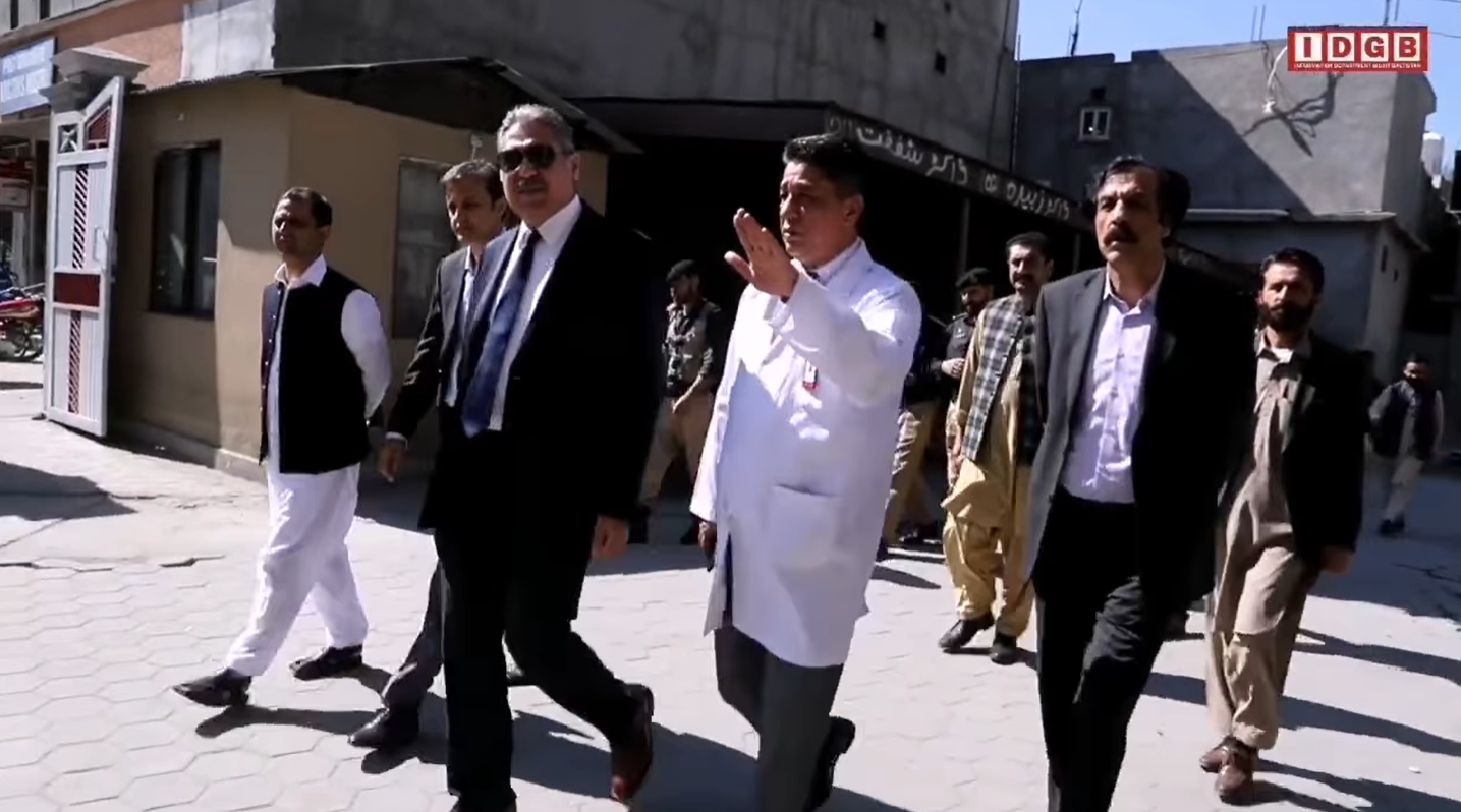 لگت۔ چیف سیکریٹری گلگت بلتستان ابرار احمد مرزا نے گورنمنٹ مدر اینڈ چائلڈ ہیلتھ کمپلکس گلگت کا دورہ کیا۔