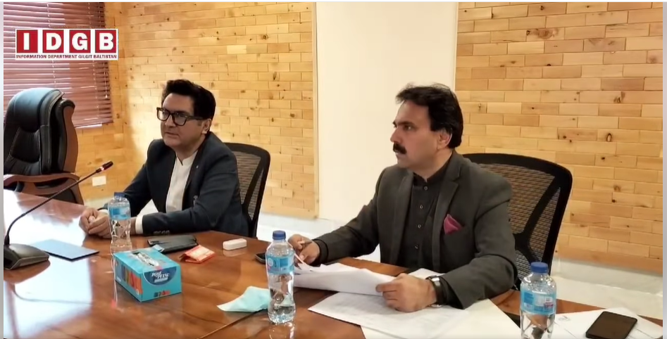 گلگت۔ ایڈیشنل چیف سیکریٹری کیپٹن (ر) مشتاق احمد ضلع استور کی ڈویلپمنٹ سکیموں کے حوالے سے جائزہ اجلاس کی صدارت کر رہے ہیں۔ Office of the Chief Secretary, Gilgit Baltistan Planning & Development Department GB