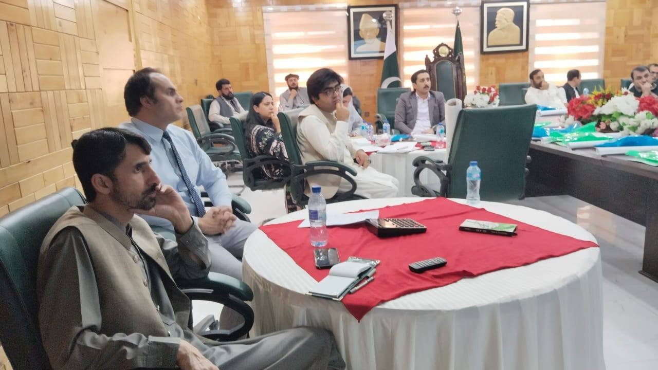 گلگت ، الیکشن کمیشن گلگت بلتستان نے بلدیاتی انتخابات کے انعقاد کے سلسلے میں ڈیویژنل سطح پر حلقہ بندیوں کے حوالے سے ٹریننگ کا آغاز کردیا 