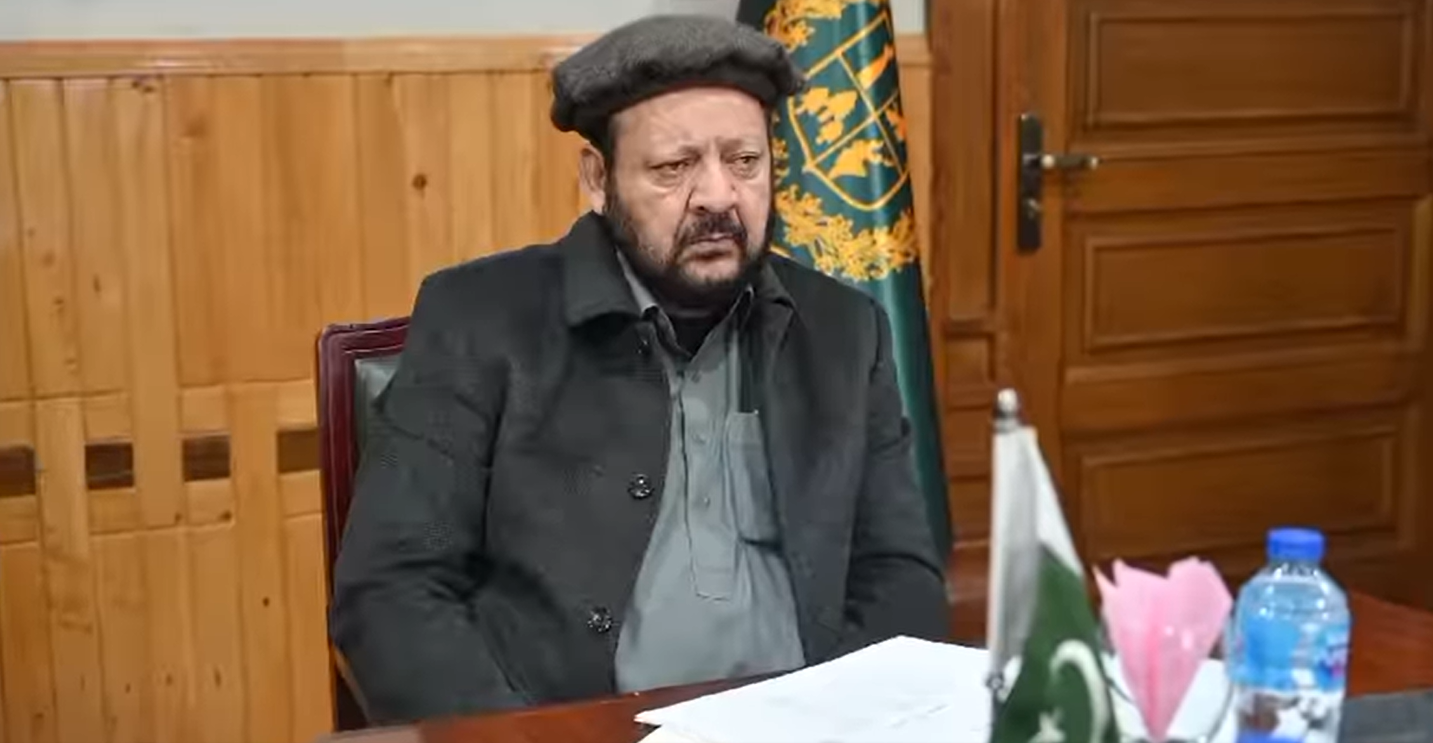 گلگت۔ وزیر اعلیٰ گلگت  بلتستان حاجی گلبر خان نے سیلاب سے زمین کے کٹاؤ کی روک تھام کیلئے گلگت  بلتستان کے تمام اضلاع کیلئے وفاقی حکومت کا منصوبہ لاگت 8 ارب کی عملدرآمد کے حوالے سے منعقدہ اعلیٰ سطحی اجلاس کے موقع پر گفتگو کرتے ہوئے کہا کہ گلگت  بلتستان کے ب