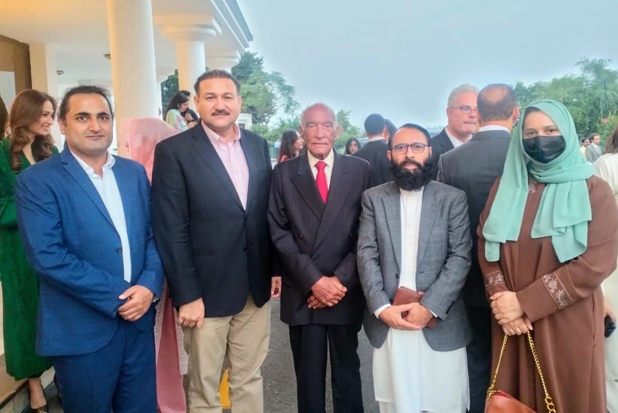 وزیرِ اعظم پاکستان نے تھگس، ضلع گانچھے، گلگت بلتستان میں رمدے یونیورسٹی کے قیام کے لیے وزیرِ اعظم آفس, اسلام آباد میں اپنے دستِ مبارک سے آج افتتاح کیا۔