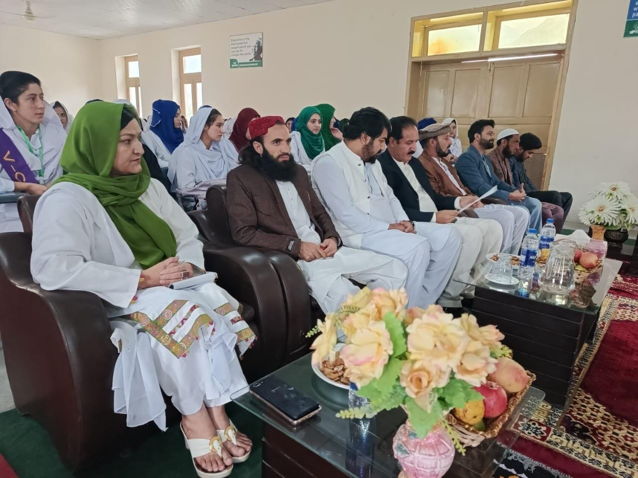 اذ دفتر ڈپٹی کمشنر غذر مورخہ 17 ستمبر 2024 میں جشن عید میلادالنبی صلی اللہ علیہ وآلہ وسلم کو انتہائی عقیدت ھائی سکولوں اور کالجوں میں پروگرام رکھے گئے تھے۔*