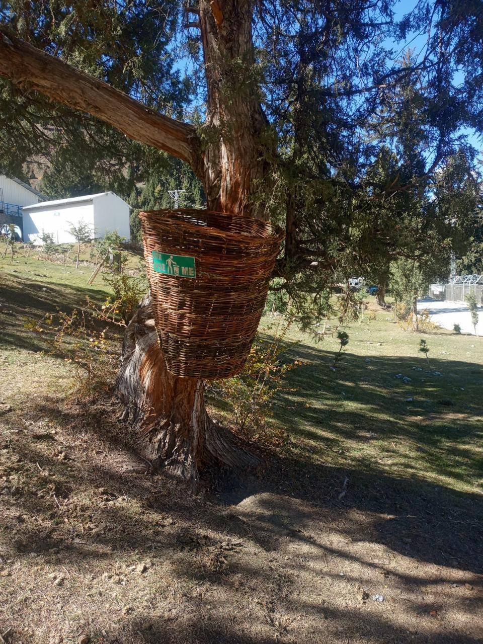 *گلگت ڈویلپمنٹ اتھارٹی کی جانب سے مختلف ٹوریسٹ پوائنٹس پر انفارمیشن بورڈز اور ڈسٹ بن قائم۔* *روڈ ایکسیڈنٹس کی روک تھام کیلئے سپیڈ بریکرز بھی نصب کردئیے گئے۔* *باب نلتر کی سائٹ سلیکشن اور نلتر گاؤں میں پینے کے صاف پانی کے منصوبے کا سروے فزیبلٹی کا اغاز*