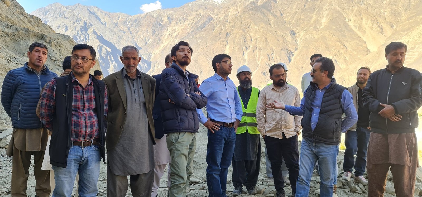 Gilgit [ Oct 20]  On the special instructions of the Secretary, Communications and  Works, Gilgit-Baltistan, the construction work of Nagar Expressway has commenced.